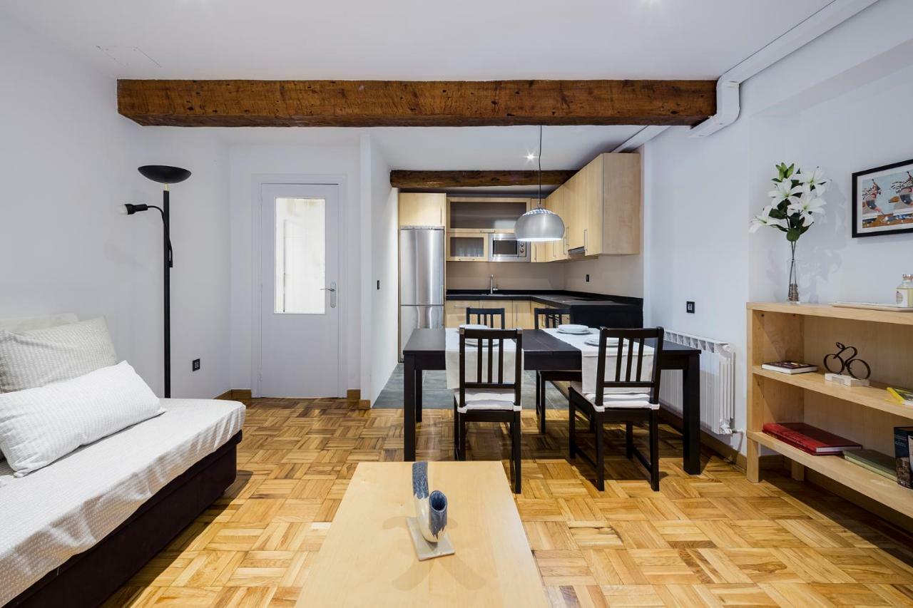 El Hogar De San Fermin Apartment Pamplona Exterior photo
